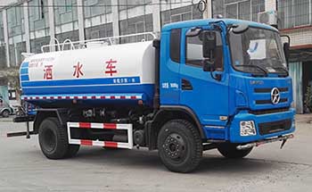 洒水车图片