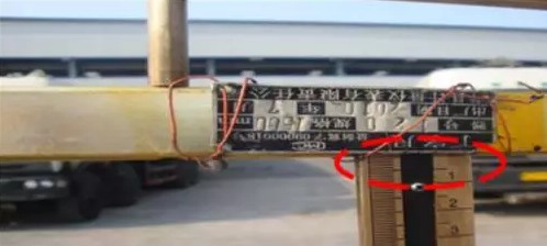 油罐车司机偷油的方法图片