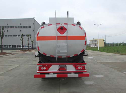 8吨福田欧马可油罐车