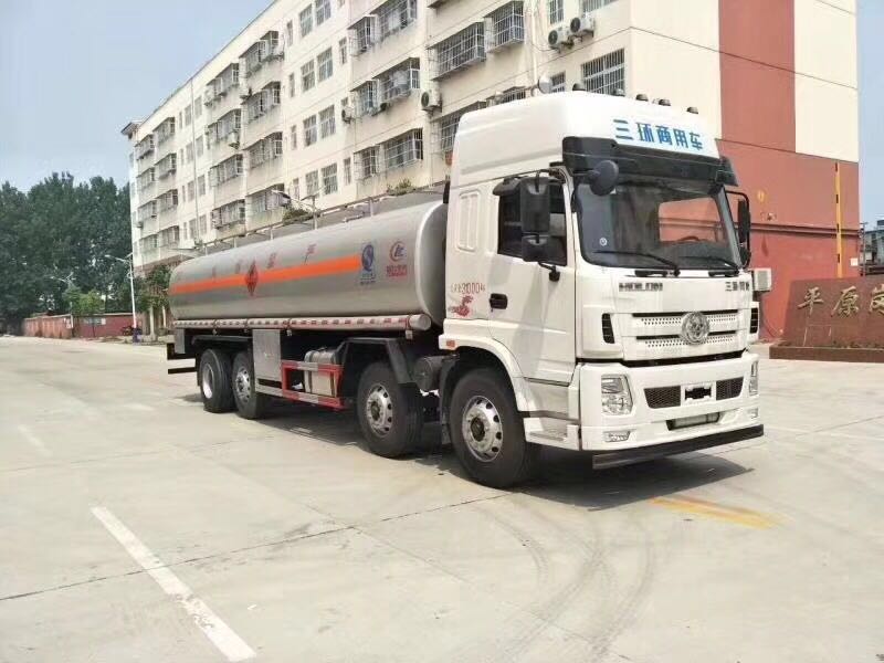 三环十通前四后六油罐车图片 三环十通前四后六油罐车图片