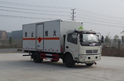 东风多利卡易燃气体厢式运输车图片