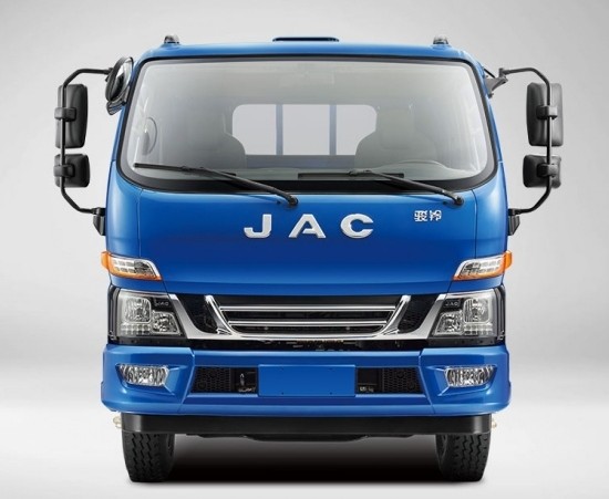 国五江淮骏铃一排半5.2米冷藏车