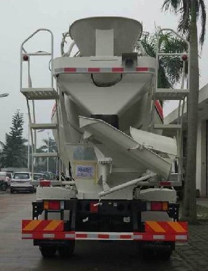 东风柳汽乘龙搅拌车