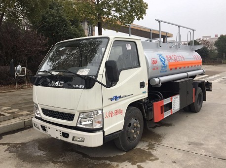 国五江铃顺达3吨油罐车
