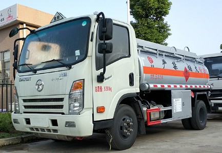 大运小型加油车