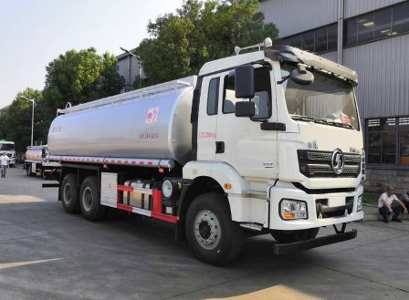 陕汽德龙新M3000后双桥供液车