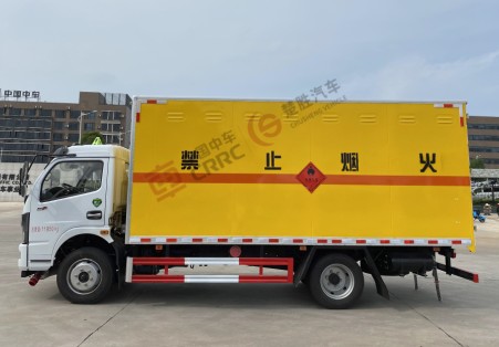 国六东风凯普特5.15米二类易燃气体厢式运输车