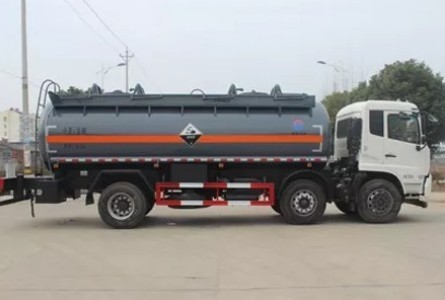 润知星牌SCS5254GFWDFH型东风天锦小三轴腐蚀性物品罐式运输车 润知星牌SCS5254GFWDFH型东风天锦小三轴腐蚀性物品罐式运输车