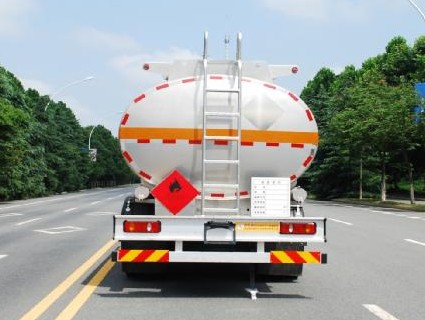 国六东风天锦16.6方双仓油罐车 国六东风天锦16.6方双仓油罐车