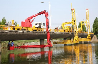 桥梁检测车