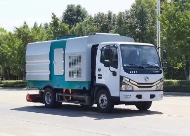 国六东风多利卡|福瑞卡后置吸尘车_威牌CLW5070TXC6SL型吸尘车