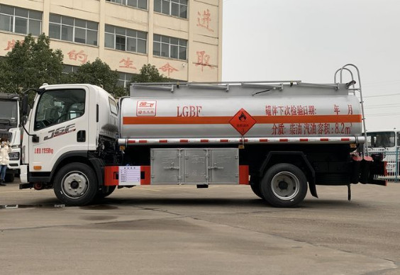 国六解放(J6F)7吨油罐车|加油车