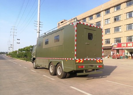 重汽六驱野外自行式炊事车_重汽六驱越野炊事车