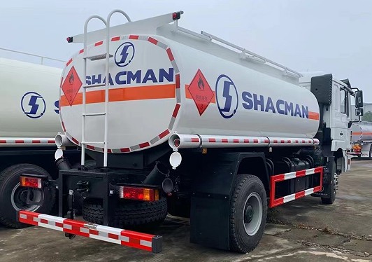 15方陕汽德龙油罐车